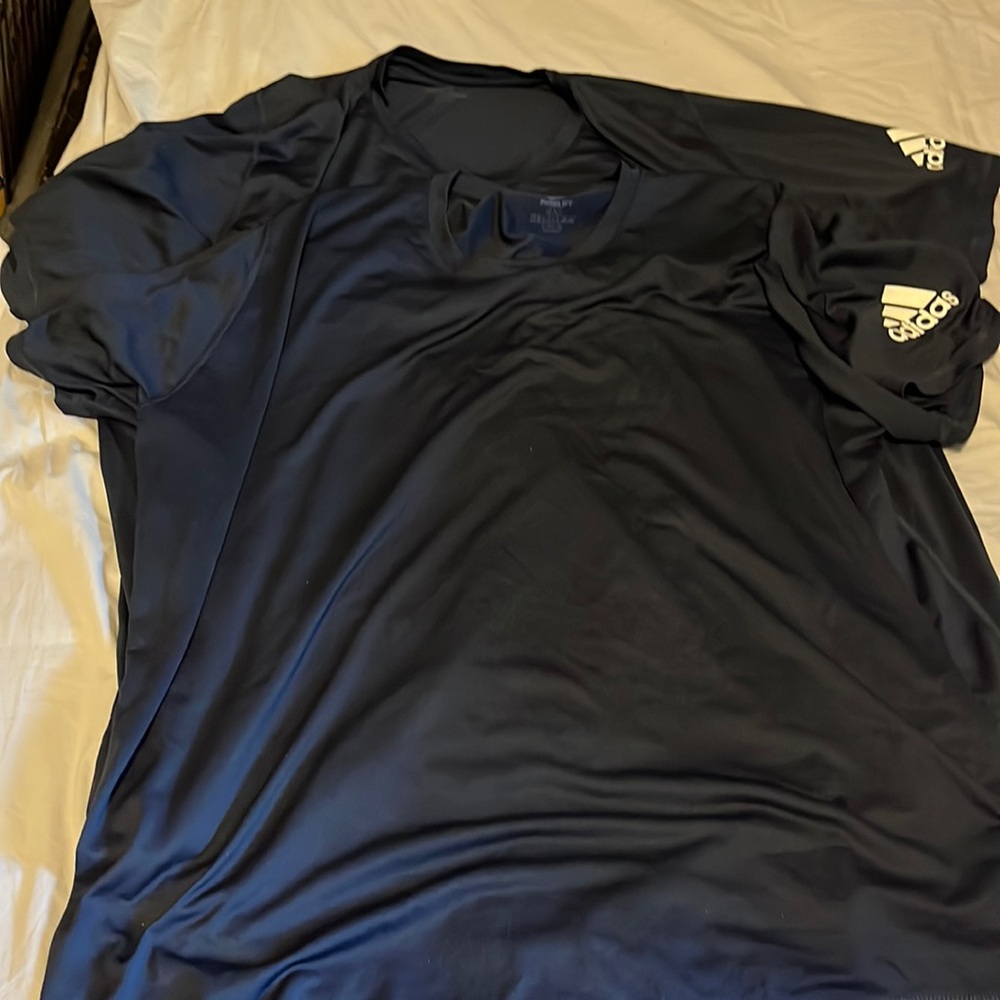 Adidas navy blue 4xl freelift t-shirt, used, good condition, moisture wicking